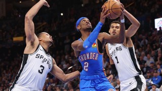 半岛体育官方网站-不容易，雷霆赛季第四战马刺终于取胜