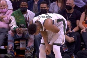 半岛体育官方入口-没得黑！字母哥空砍42分 体能透支他急需队友支援